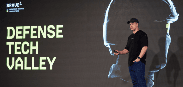 Михайло Федоров, Віцепрем’єр-міністр з інновацій, розвитку освіти, науки та технологій — Міністр цифрової трансформації України. Михайло Федоров, Віцепрем’єр-міністр з інновацій, розвитку освіти, науки та технологій — Міністр цифрової трансформації України.